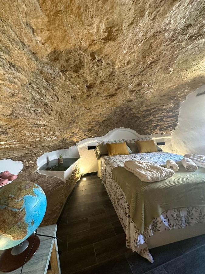 Tajito Romano Setenil De Las Bodegas Екстериор снимка